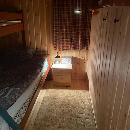 I Talvik Med Badstue Og Jacuzzi Hébergement de vacances