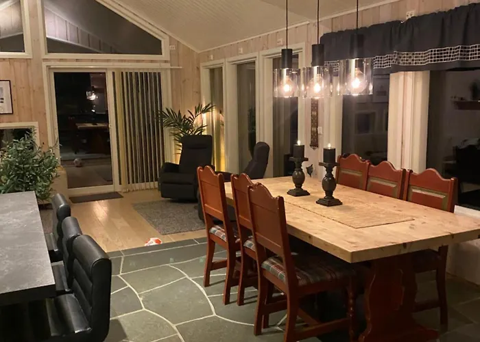 I Talvik Med Badstue Og Jacuzzi